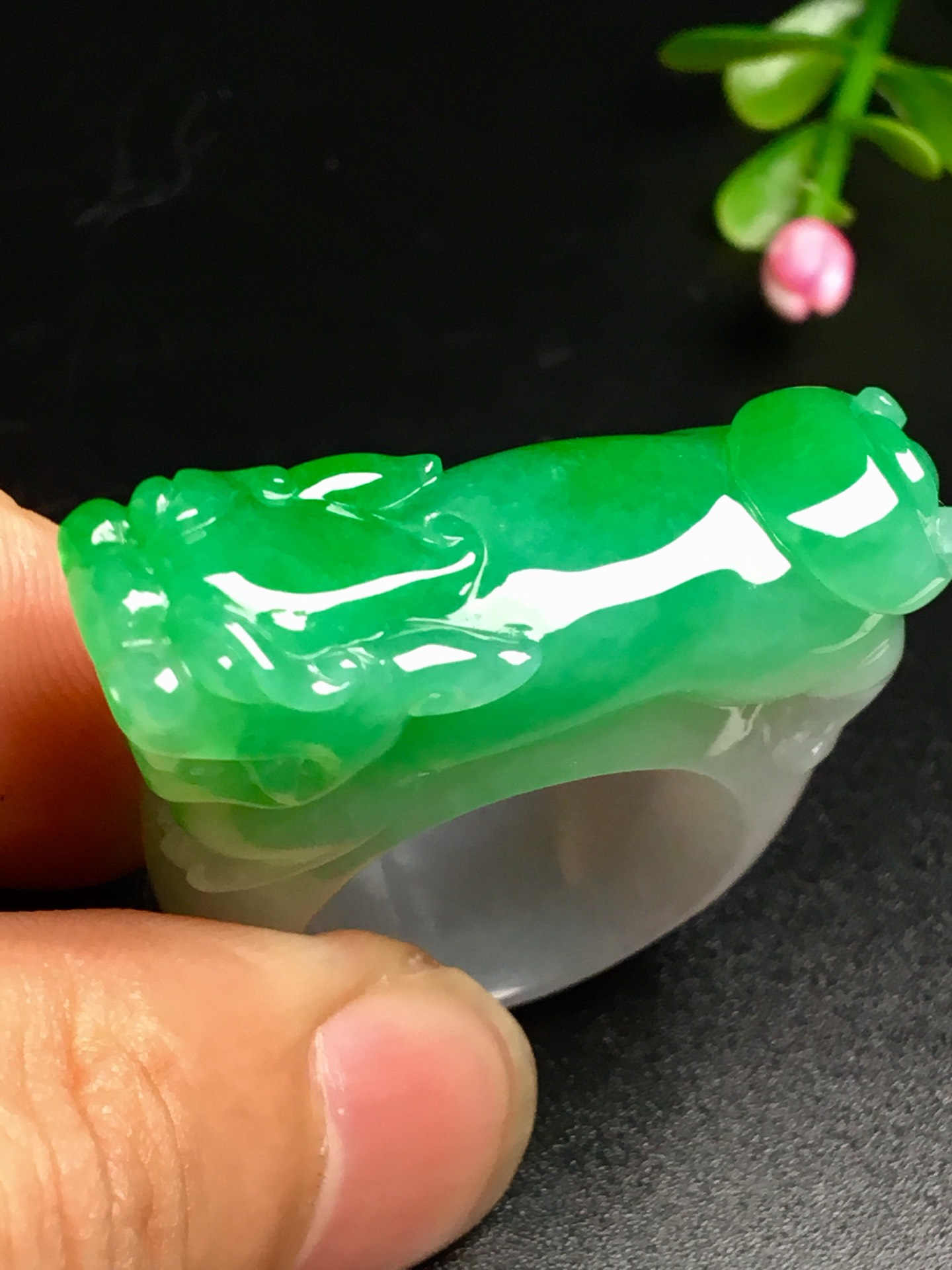冰阳绿貔貅戒指，内圈19.5，裸石尺寸36-12-10.5